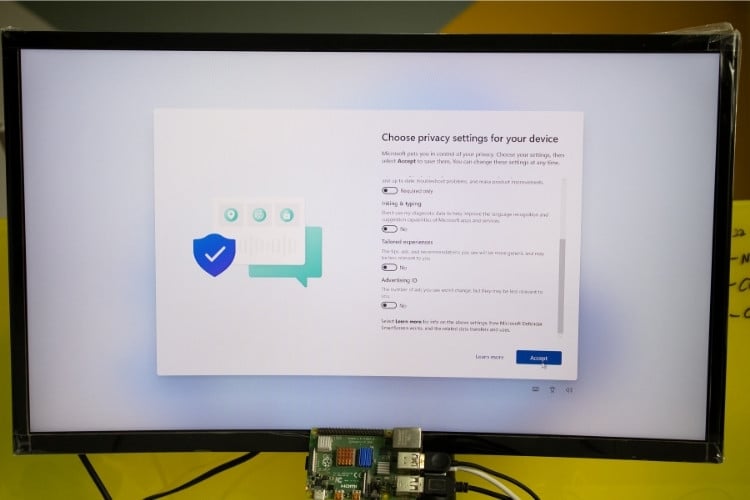 Windows 11 privacy settings configuration during Raspberry Pi first-time setup