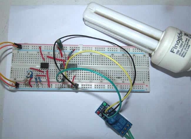 Wireless Switch Circuit using LDR and CD4017 Wireless Switch Circuit using LDR and CD4017